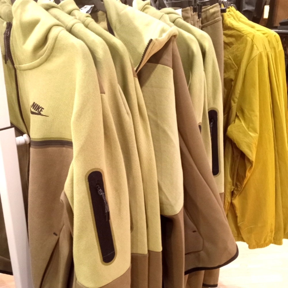 Nike Sweater